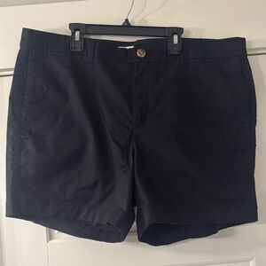 Women’s Old Navy Black Everyday Shorts size 16